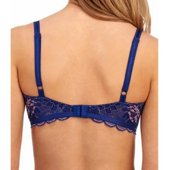 🆕️ Wacoal Lingerie Fire and Lace Bra