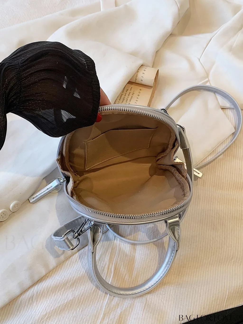 BagForLove - Chic and Versatile Mini Shell-Shaped Handbag with Double Handles