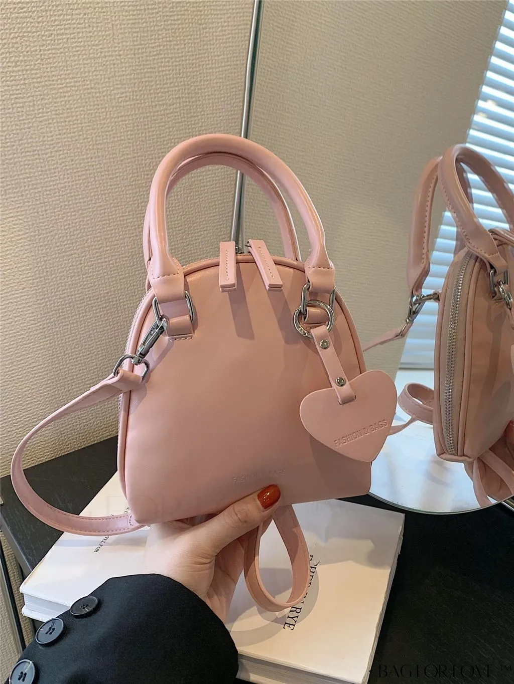 BagForLove - Chic and Versatile Mini Shell-Shaped Handbag with Double Handles