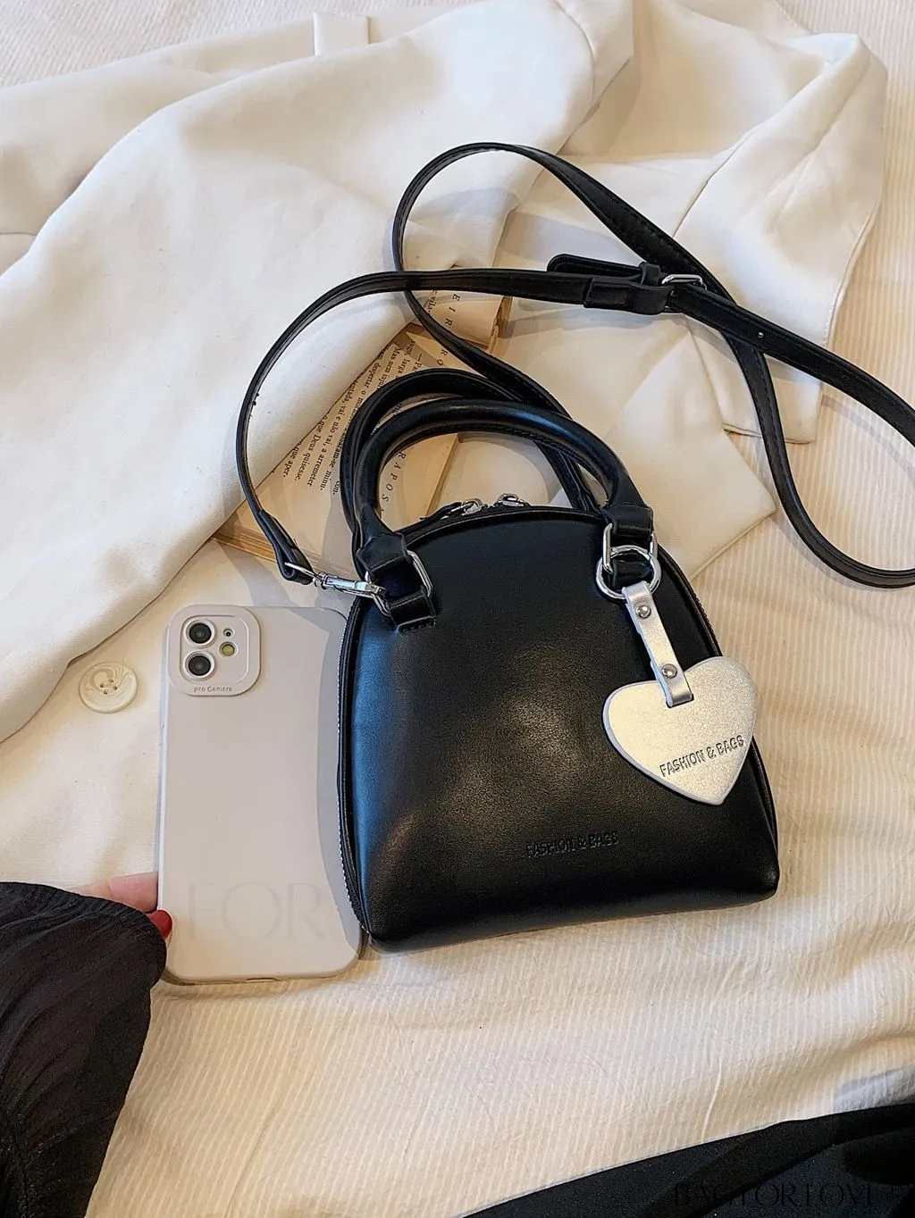 BagForLove - Chic and Versatile Mini Shell-Shaped Handbag with Double Handles