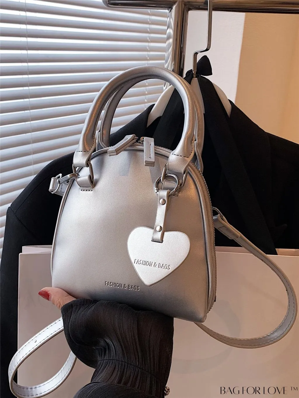 BagForLove - Chic and Versatile Mini Shell-Shaped Handbag with Double Handles