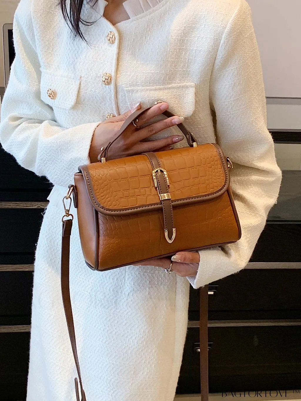 BagForLove - Chic Crocodile Pattern Crossbody Handbag - Perfect for Stylish Businesswomen