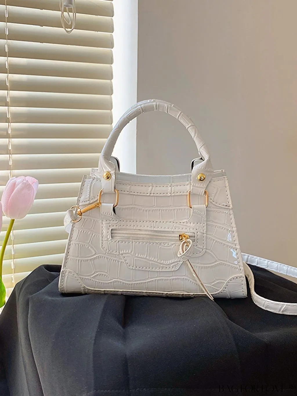 BagForLove - Chic Crocodile Pattern Tote Bag & Crossbody: Stylish Womens Fashion Accessory