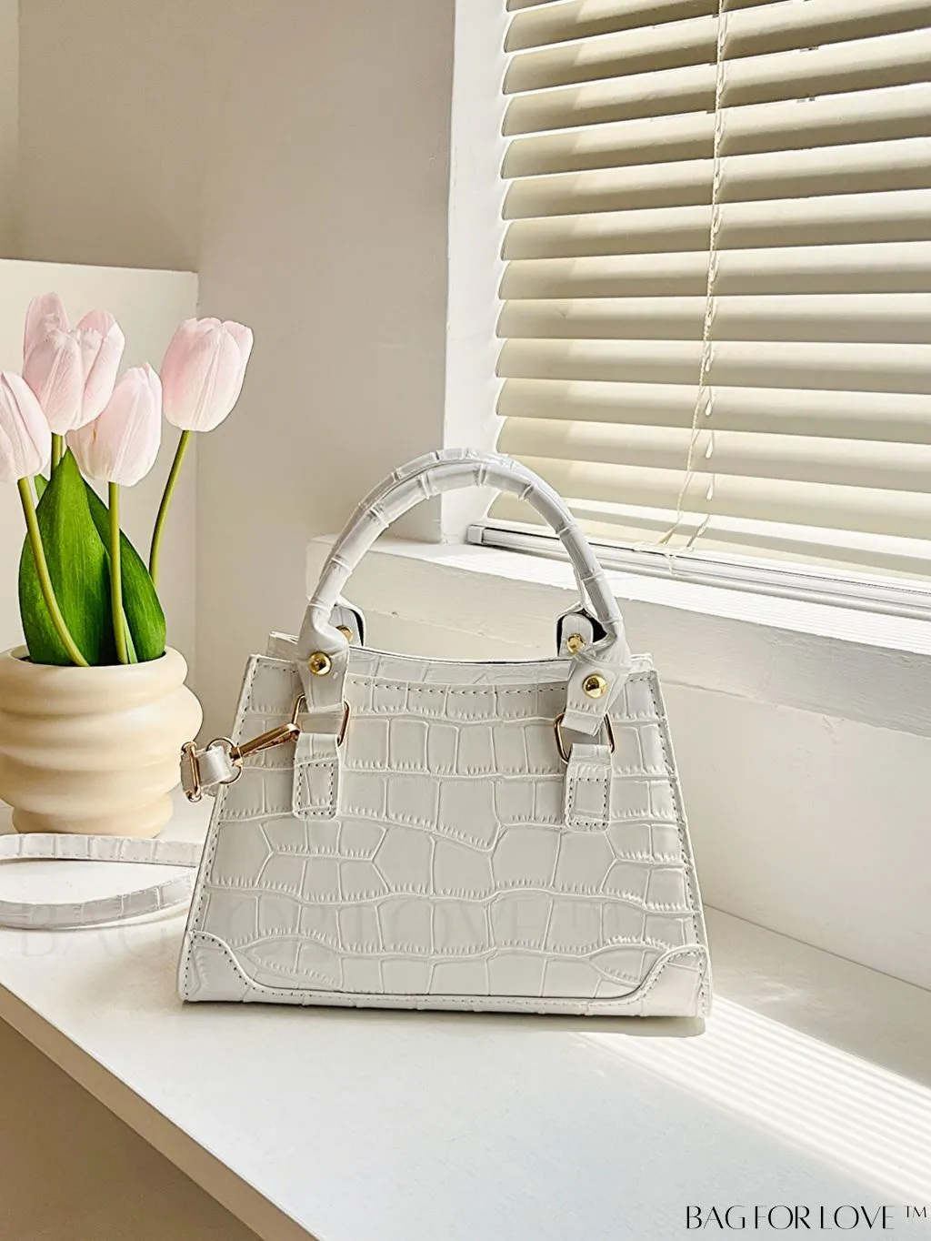 BagForLove - Chic Crocodile Pattern Tote Bag & Crossbody: Stylish Womens Fashion Accessory