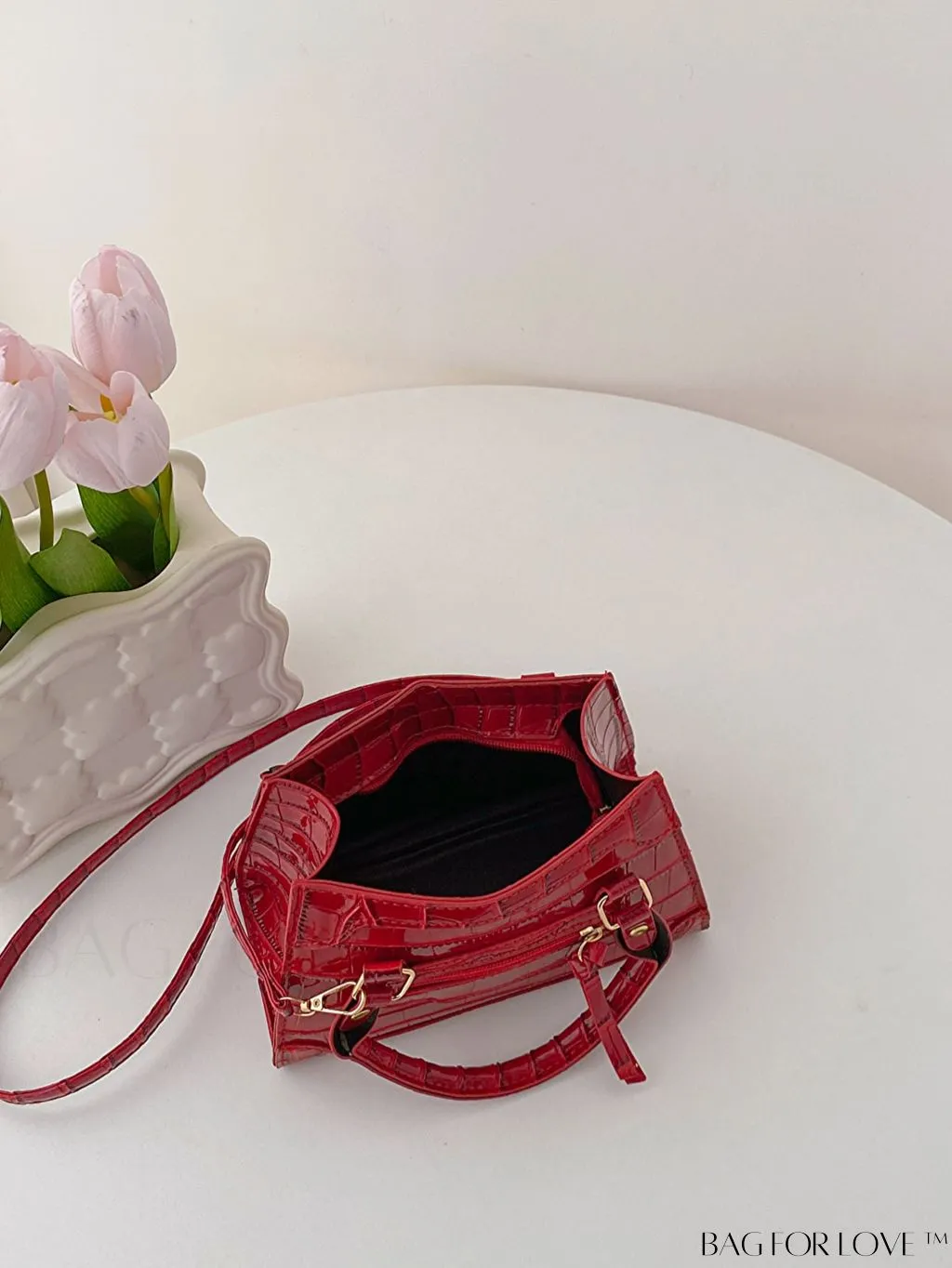 BagForLove - Chic Crocodile Pattern Tote Bag & Crossbody: Stylish Womens Fashion Accessory