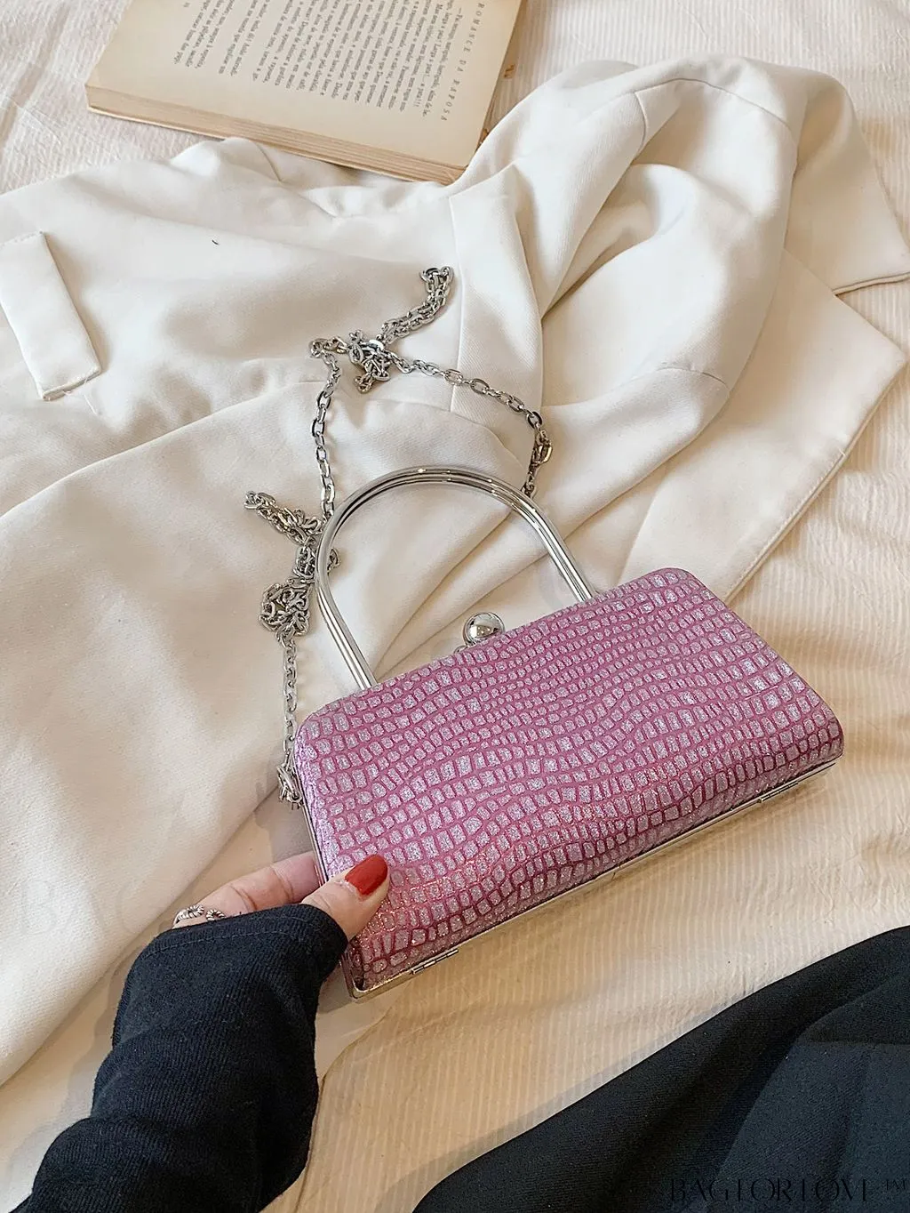BagForLove - Chic Crocodile Pattern Tote: Fashionable, Simple, and Casual for Women