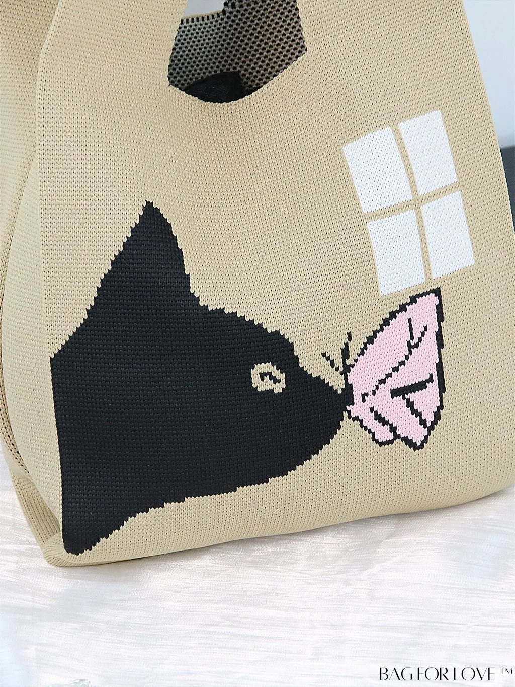 BagForLove - Chic Heart-shaped Contrast Tote: Fashionable Knitted Bag with a Pop of Color