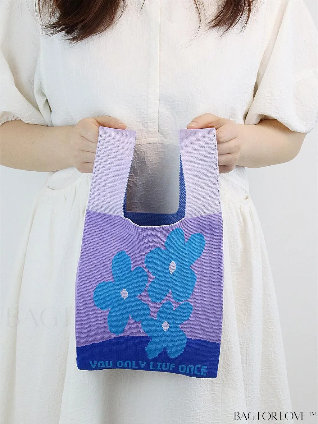 BagForLove - Chic Heart-shaped Contrast Tote: Fashionable Knitted Bag with a Pop of Color
