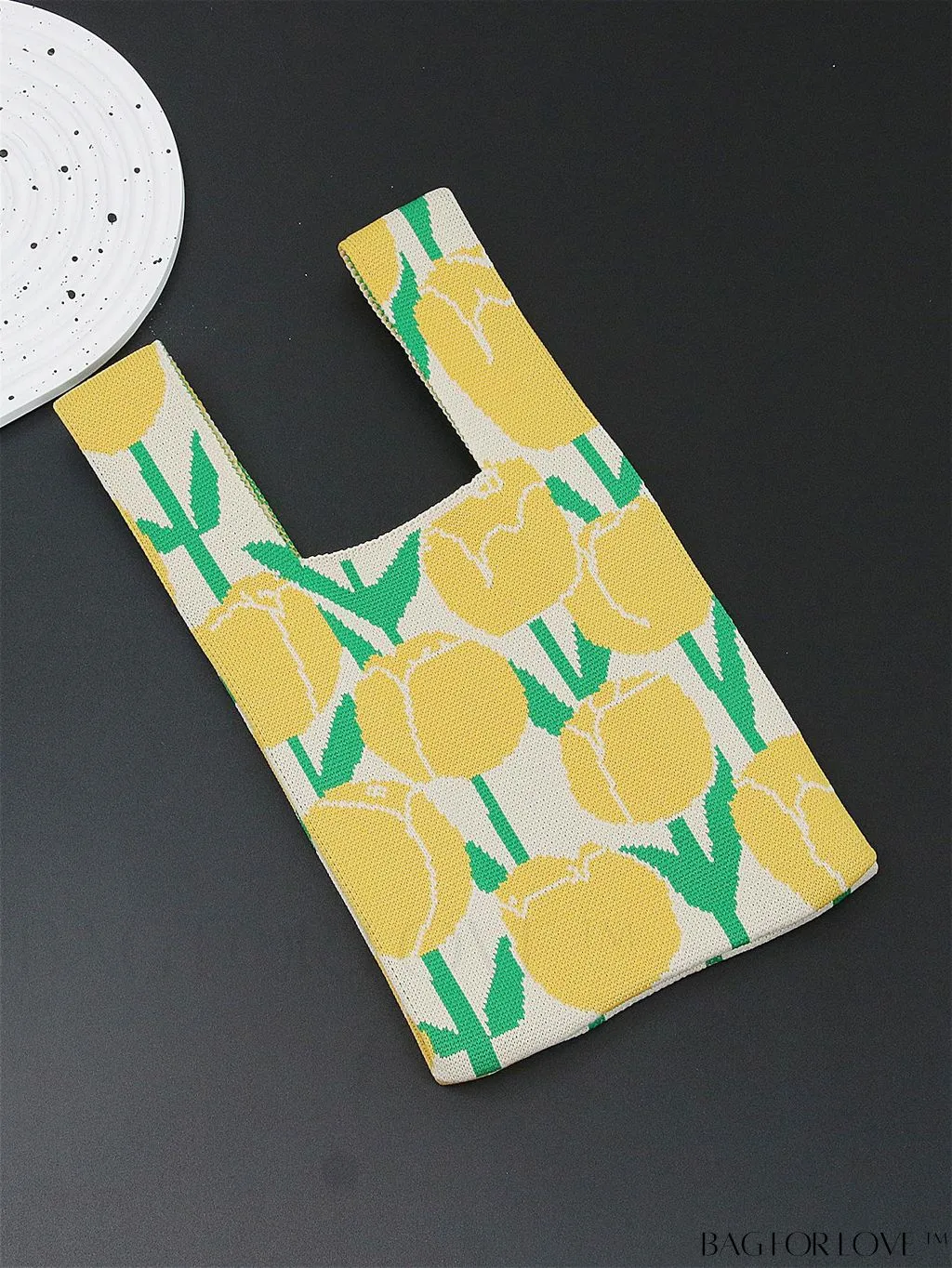 BagForLove - Chic Heart-shaped Contrast Tote: Fashionable Knitted Bag with a Pop of Color
