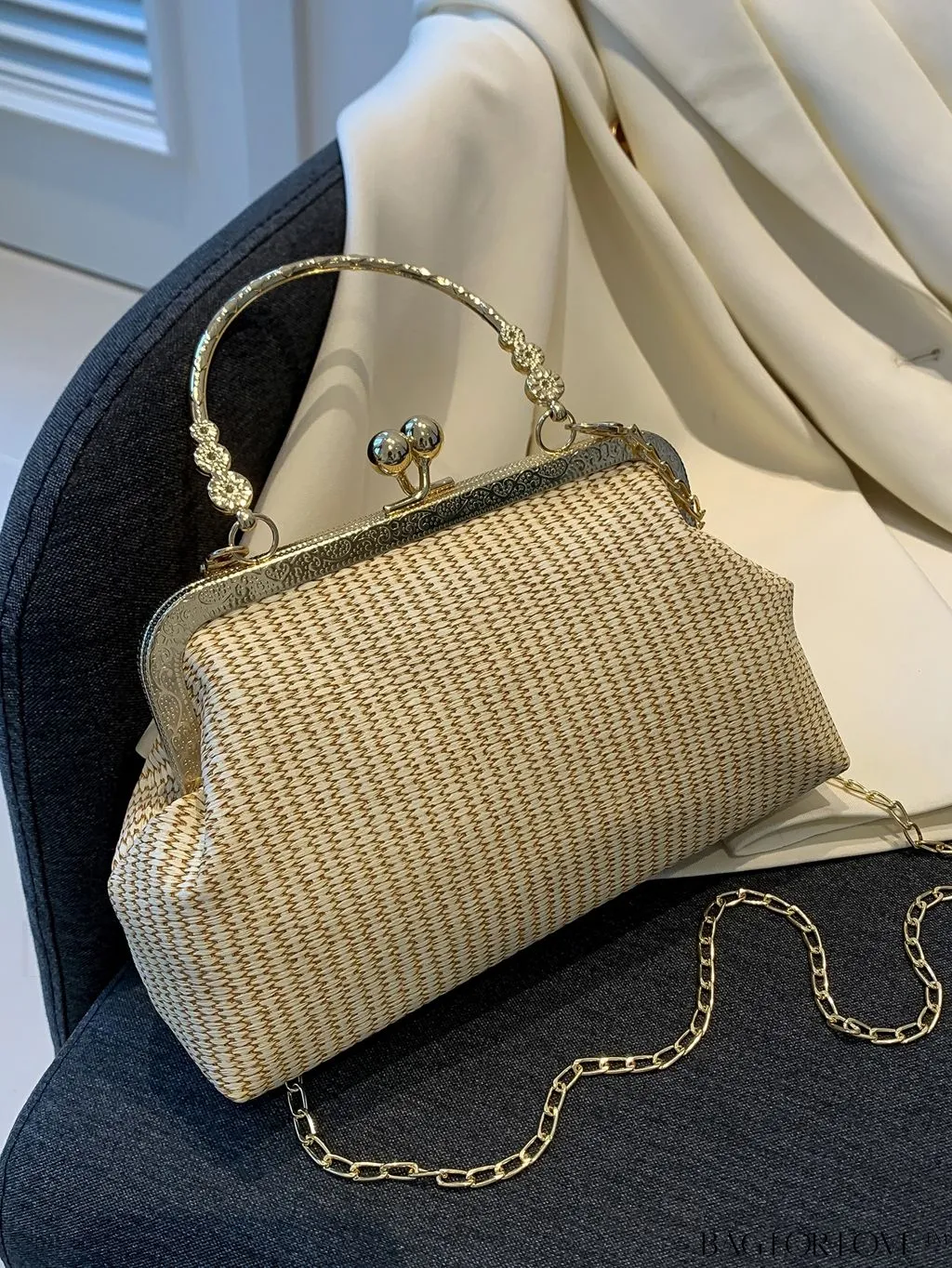 BagForLove - Chic Khaki Crossbody Handbag with Chain Strap - Effortlessly Fashionable and Versatile