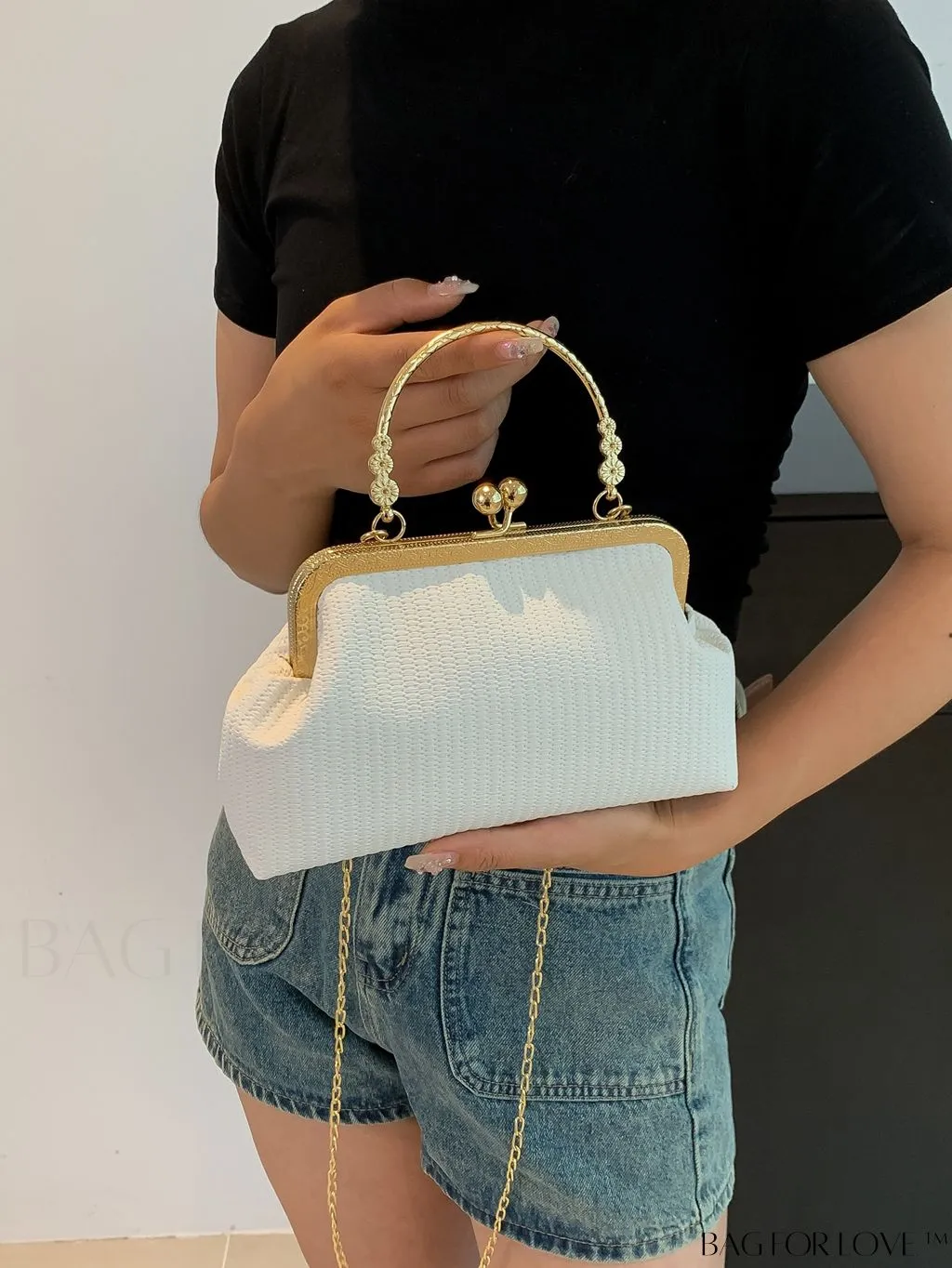 BagForLove - Chic Khaki Crossbody Handbag with Chain Strap - Effortlessly Fashionable and Versatile