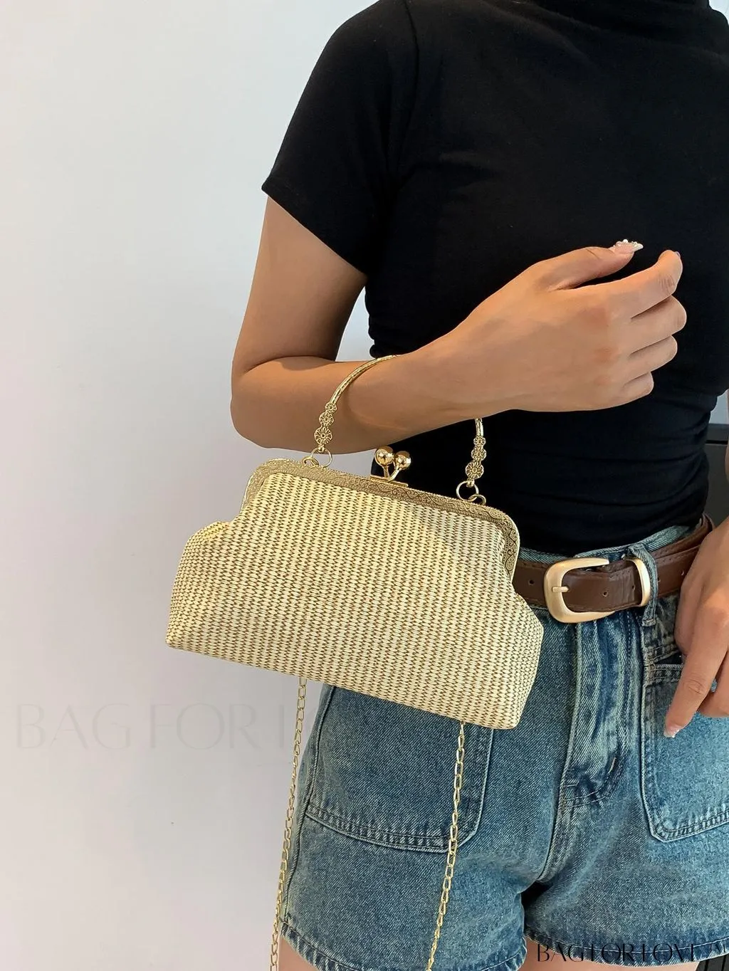 BagForLove - Chic Khaki Crossbody Handbag with Chain Strap - Effortlessly Fashionable and Versatile