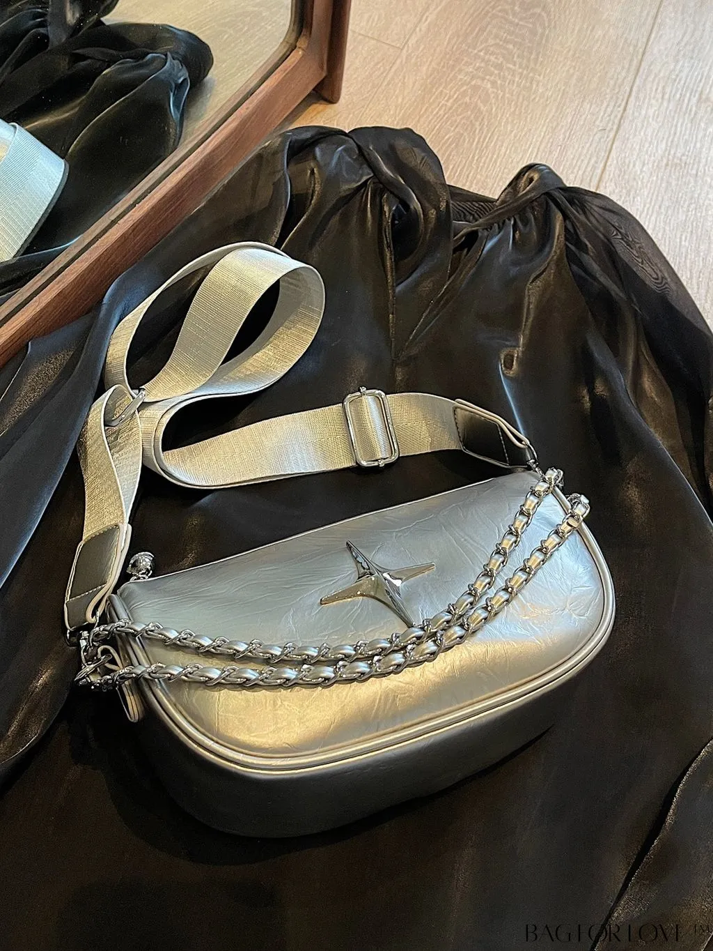 BagForLove - Chic Metallic Avant-garde Shoulder Bag with Lustrous Appeal