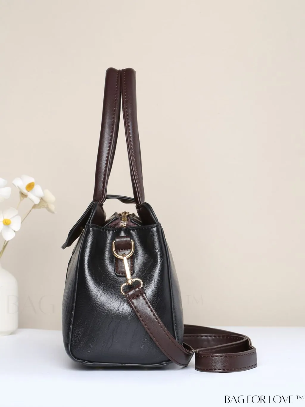 BagForLove - Chic Solid Color PU Leather Womens Handbag - A Fashionable Investment