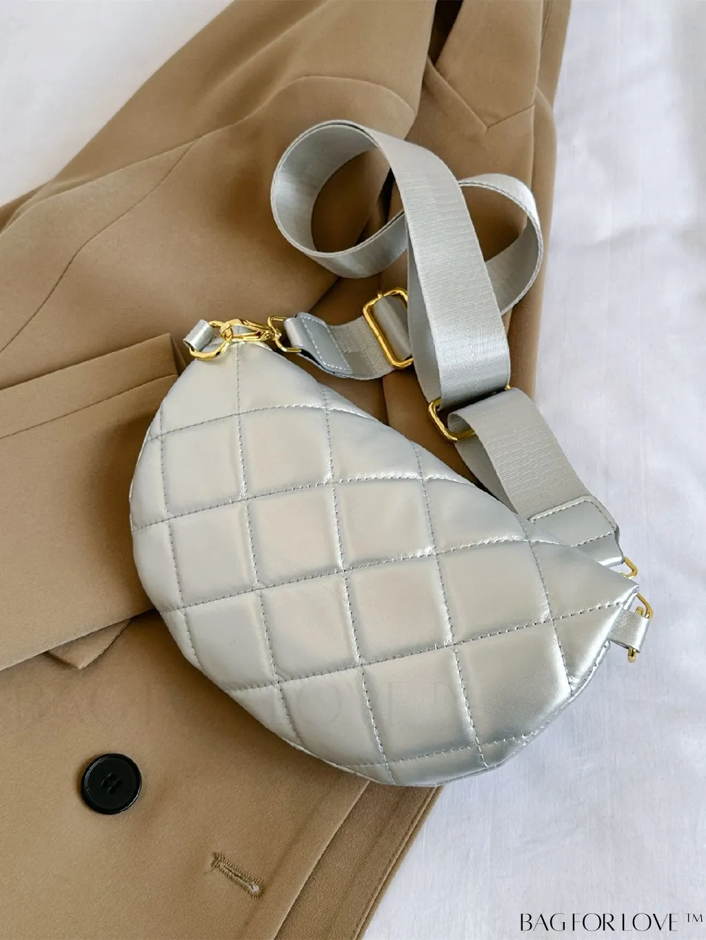 BagForLove - Stylish Minimalist Waist Bag with Solid Color and Elegant Stitching