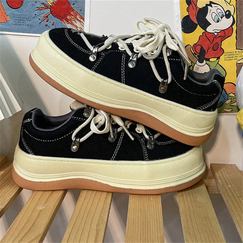 BLACK SPORTS SNEAKERS UB3381