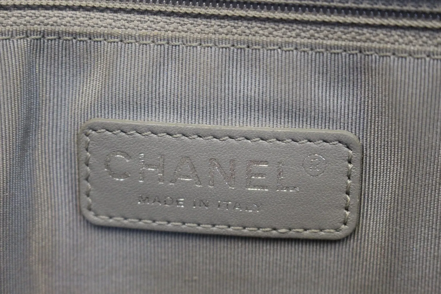 CHANEL Vintage Flap Caviar Leather Shoulder Bag Black