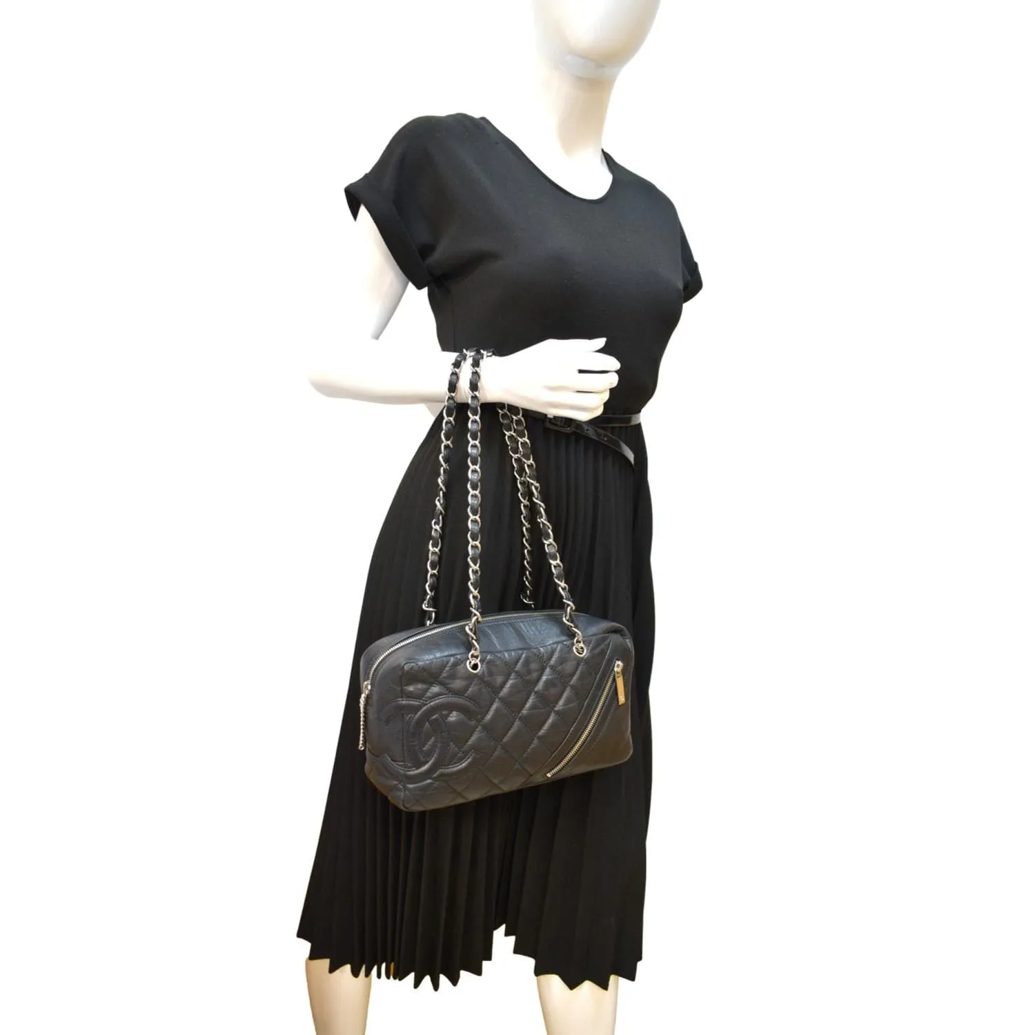 CHANEL Vintage Leather Chain Shoulder Bag Black