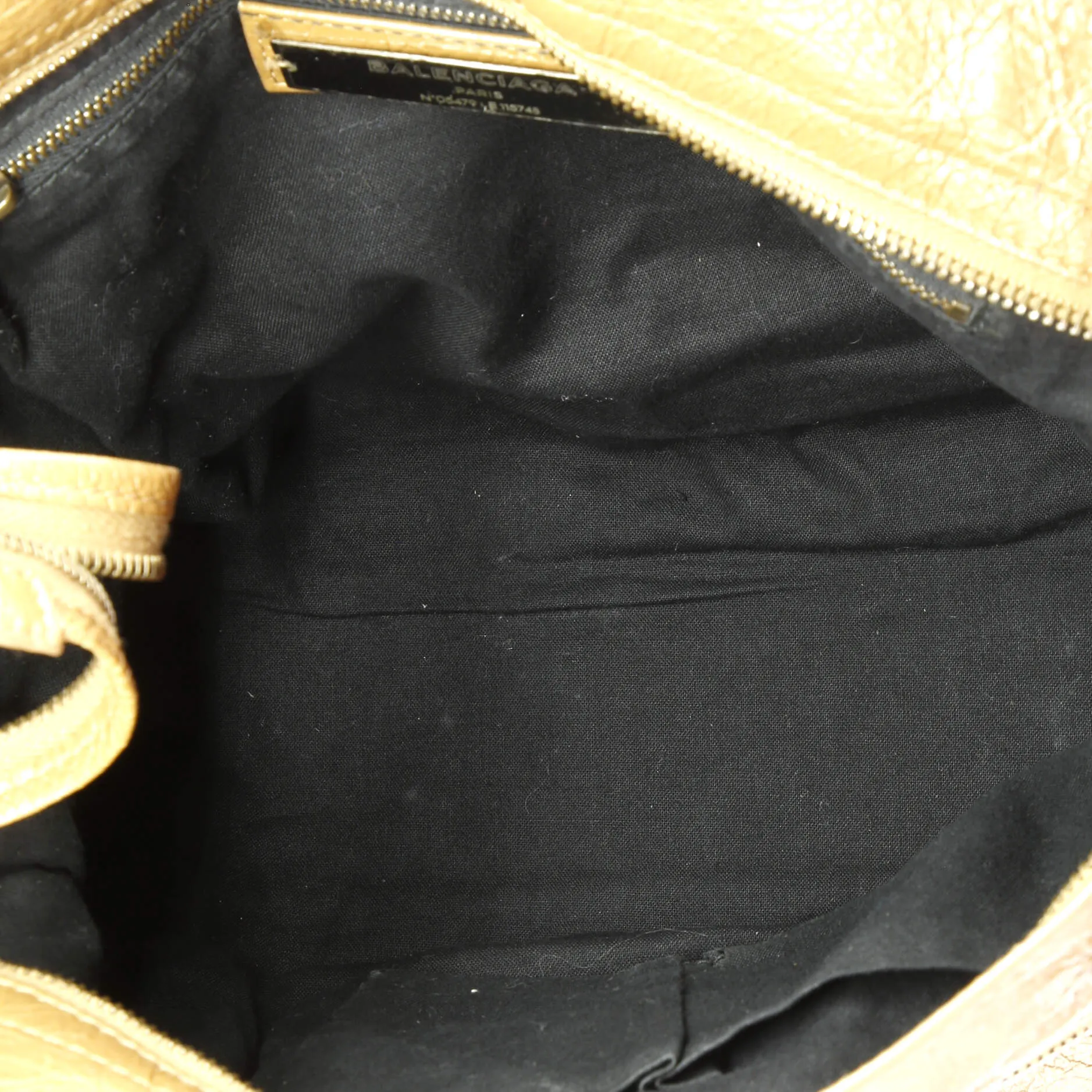 City Classic Studs Bag Leather Medium