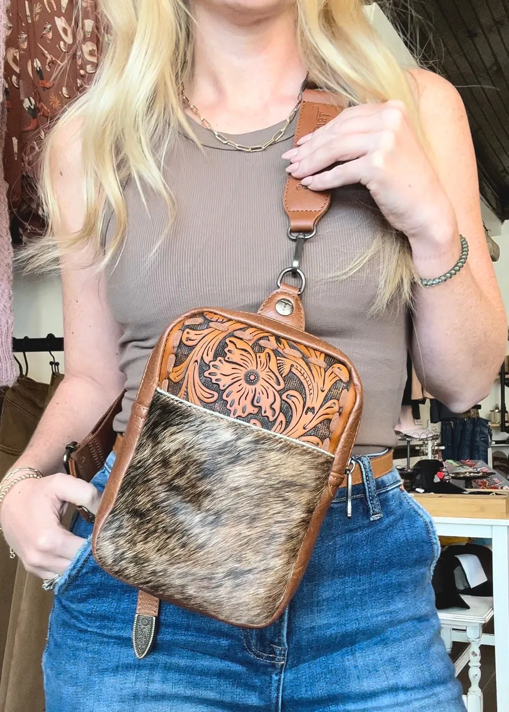 Cowhide Sling Bag |Brown|