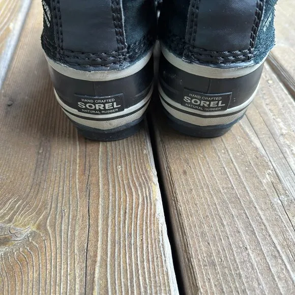 EUC SOREL Joan Of Arctic Black Leather Waterproof Lace Up  Snow Boot - Youth 4
