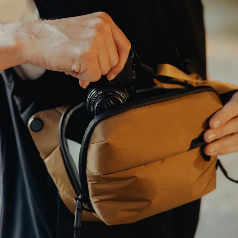 Everyday Sling v2 3L  - Coyote