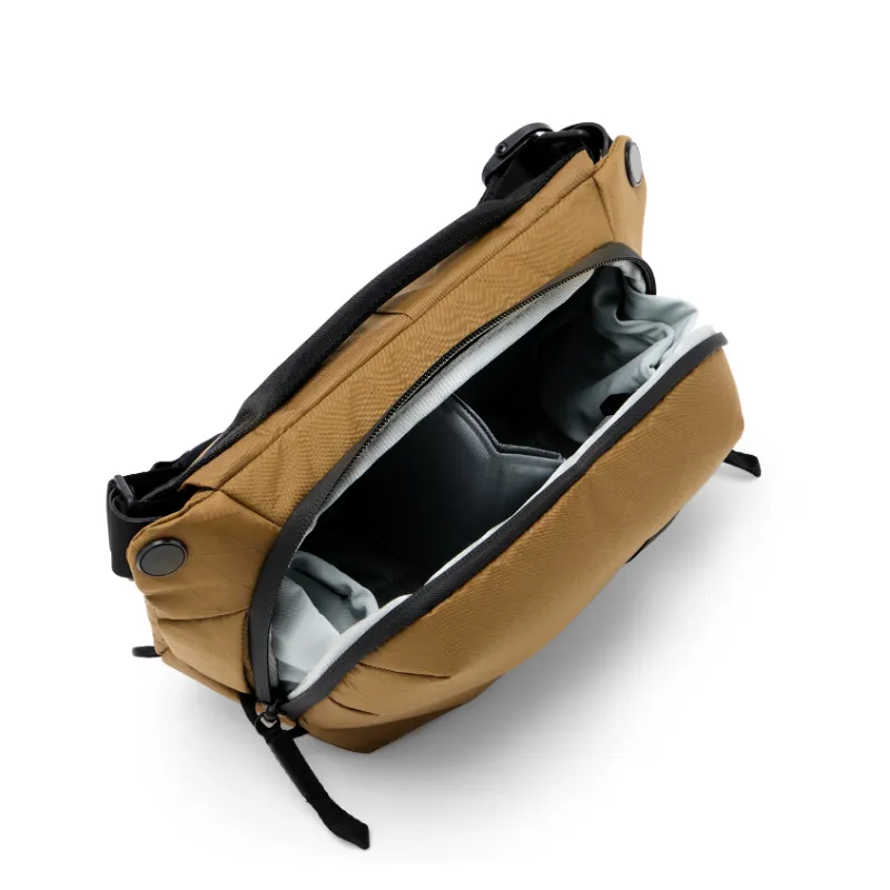 Everyday Sling v2 3L  - Coyote