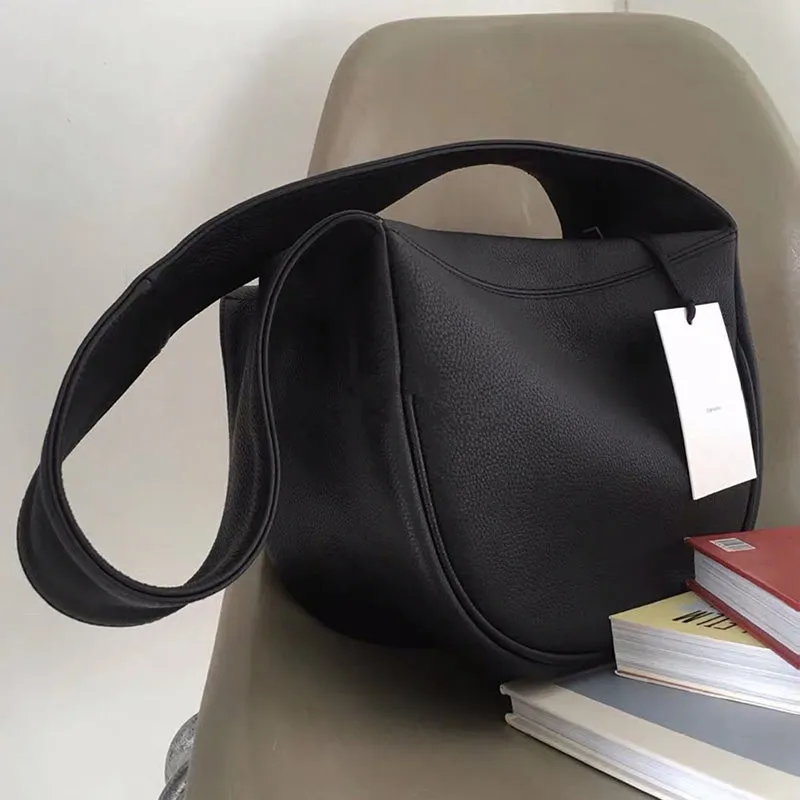 Farrah Sling Bag