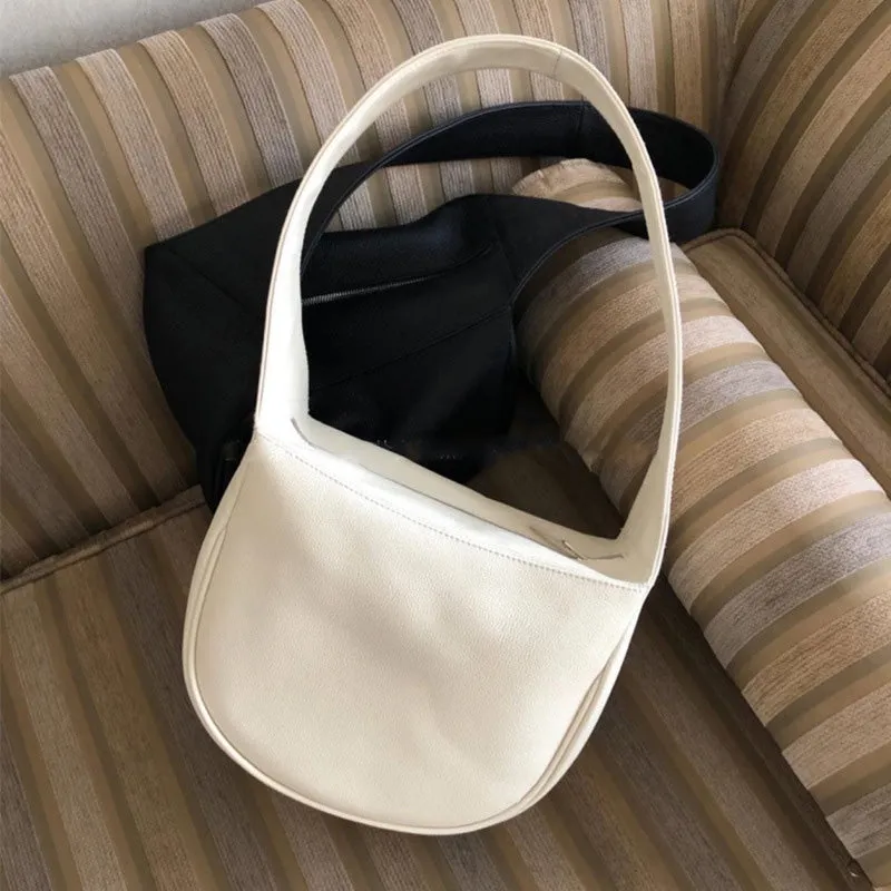 Farrah Sling Bag