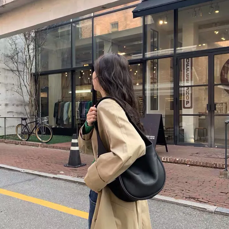 Farrah Sling Bag