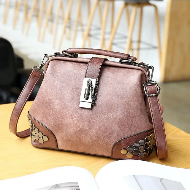 Fashion Women Handbags Women Leather Shoulder Bag Female Crossbody Handbag Totes Lock Chain Rivets Vintage Woman Doctor Bags