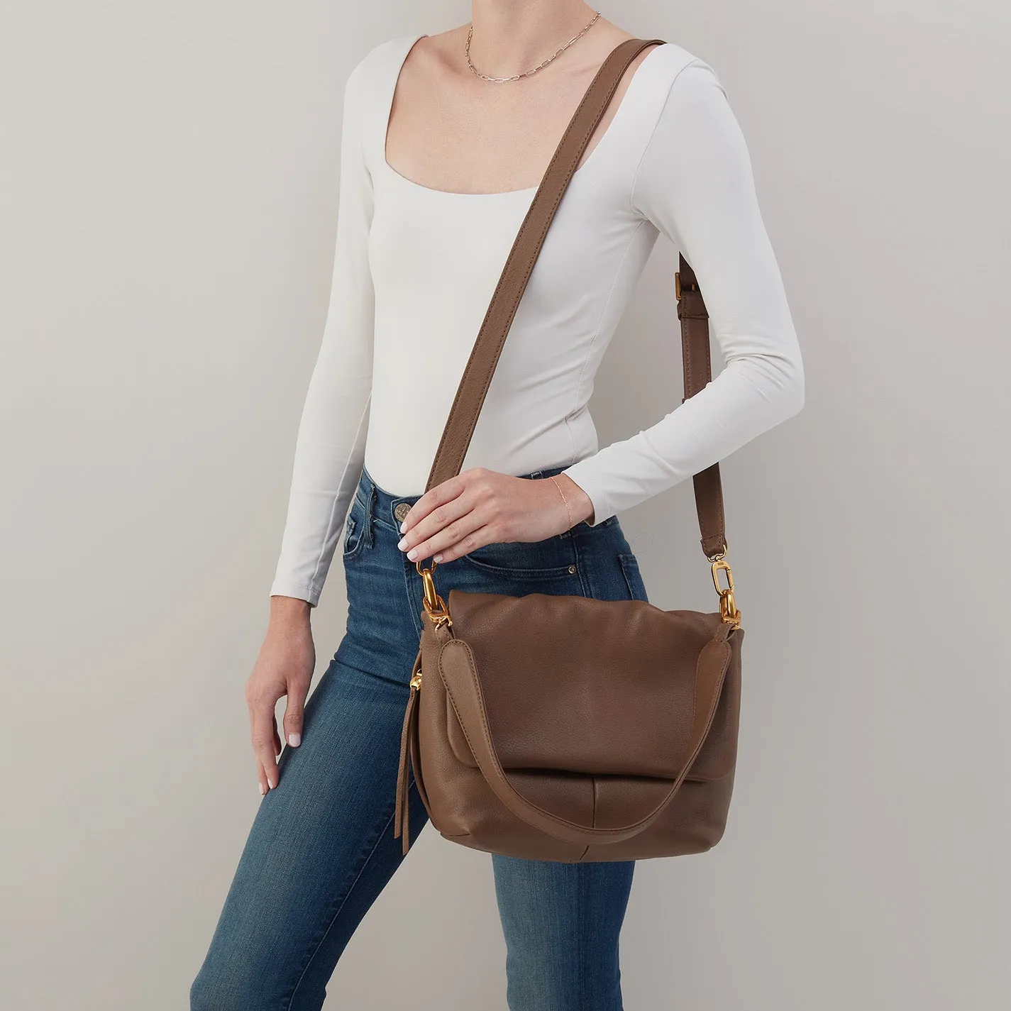 Harley Convertible Shoulder Bag In Pebbled Leather - Dark Elm