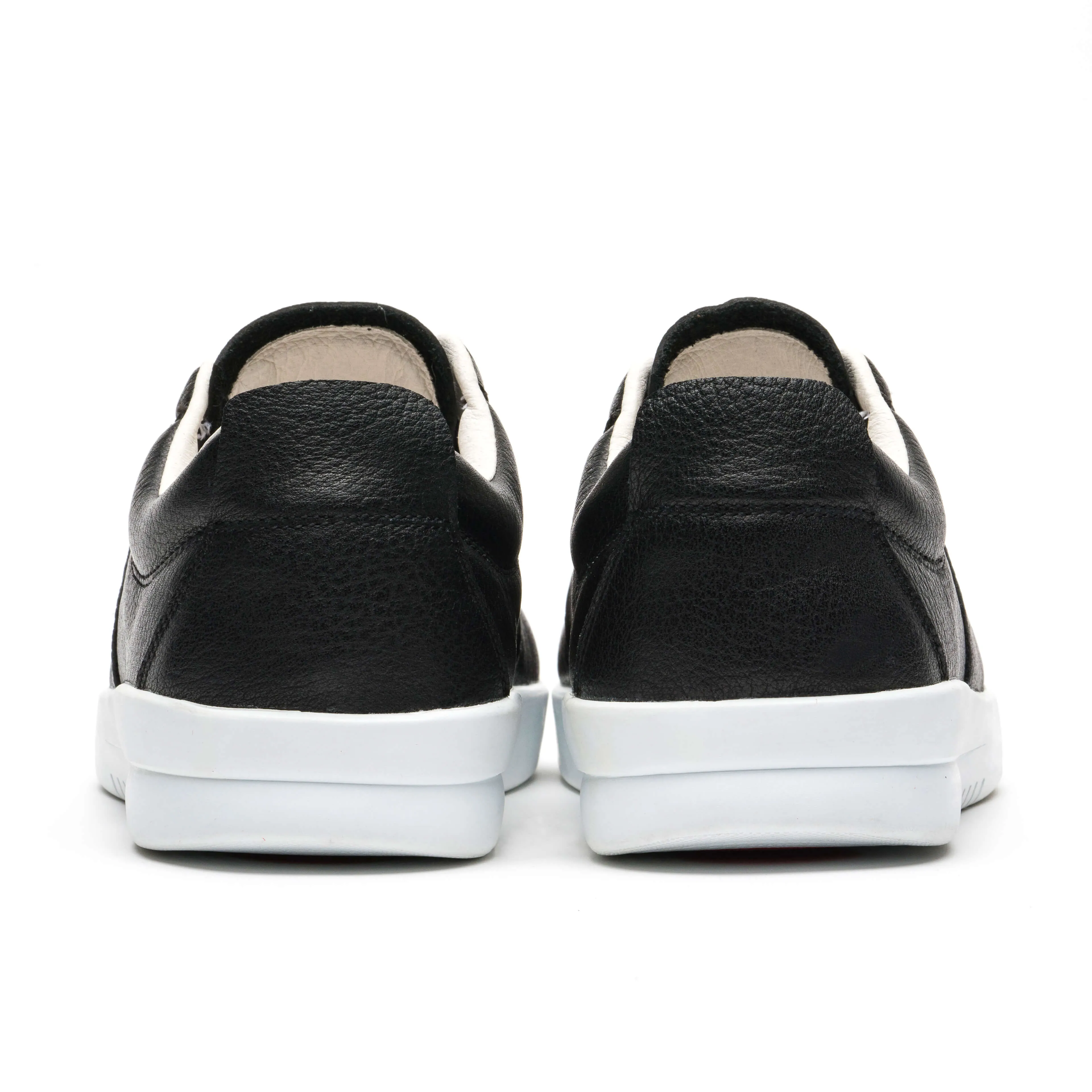 Harmann / Black