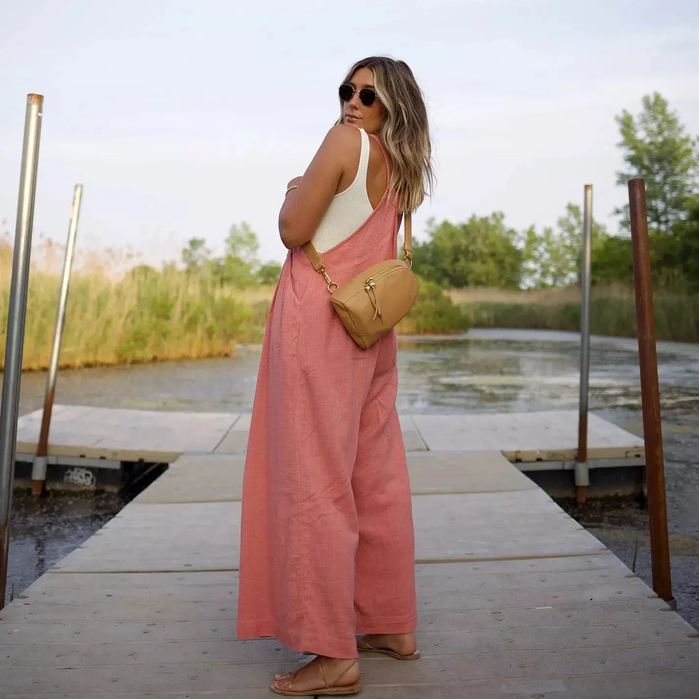 HOBO-Fern Sling Crossbody Sandstorm