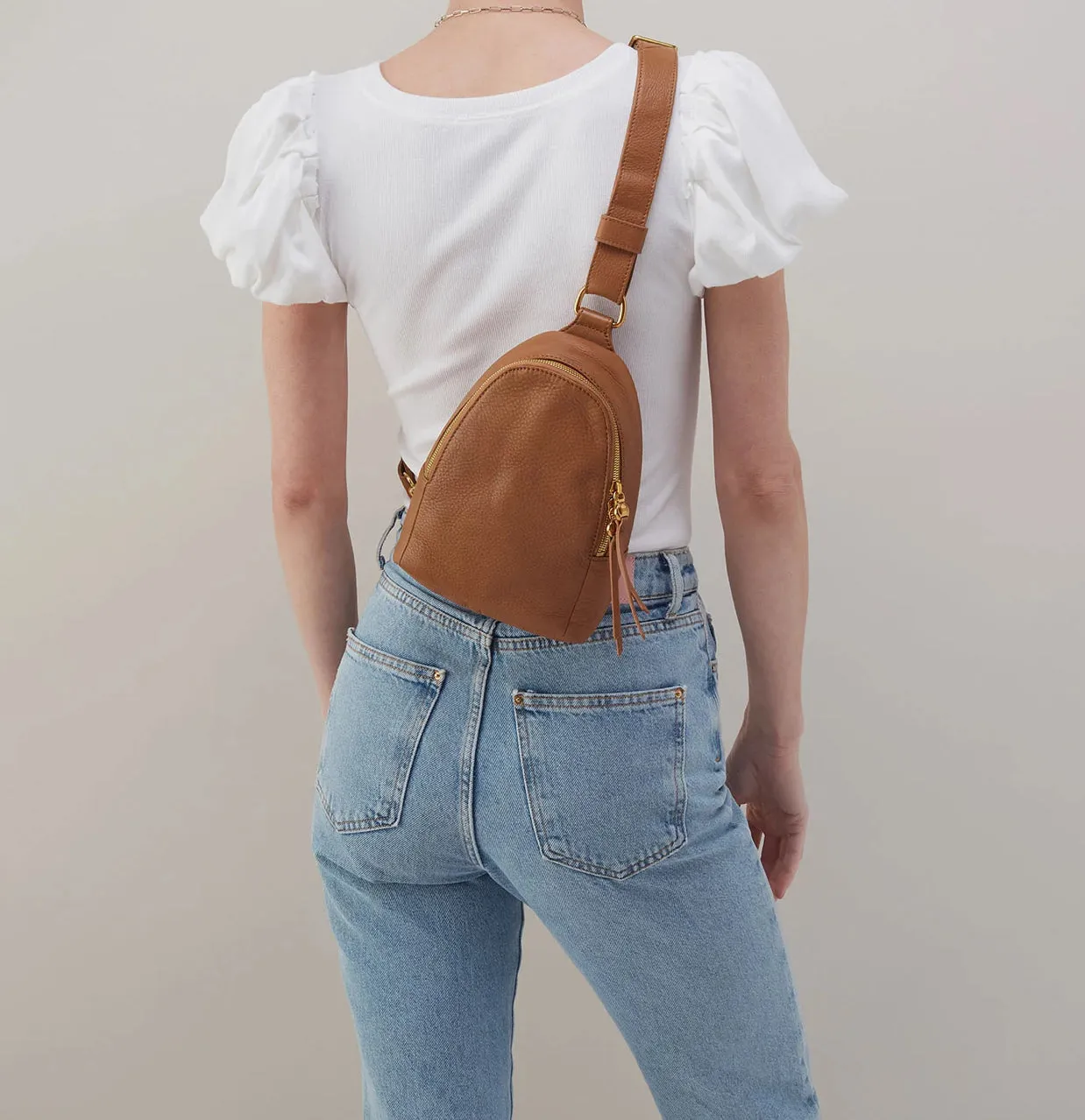 Hobo FERN Sling - Warm Honey
