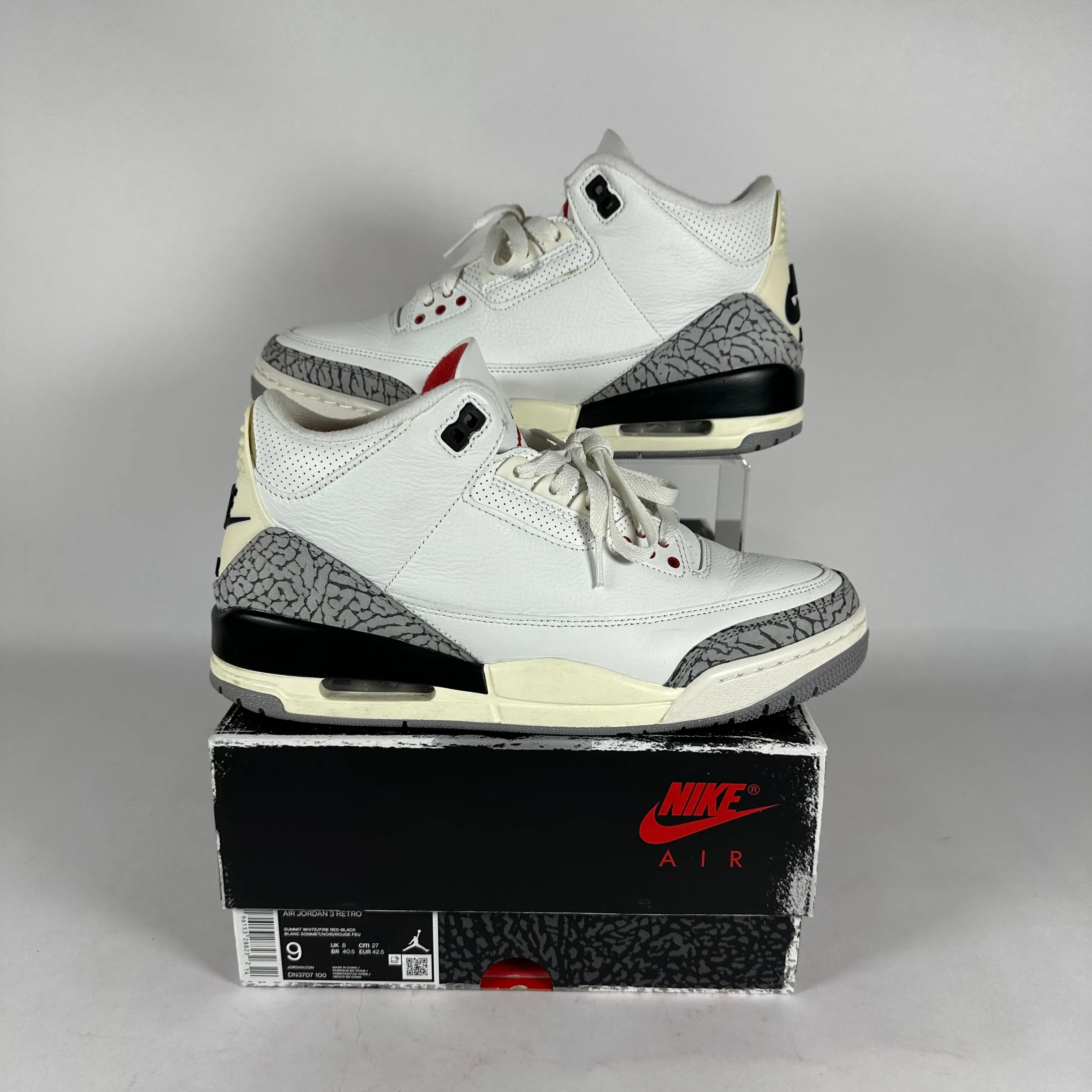 Jordan 3 White Cement *pre-owned* (SIZE 9)