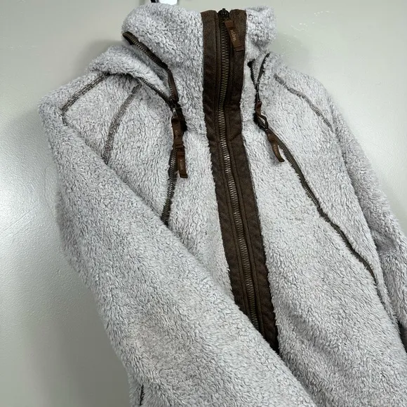 KUHL Women’s Flight Jacket Size Small Cream / White Stone in Small