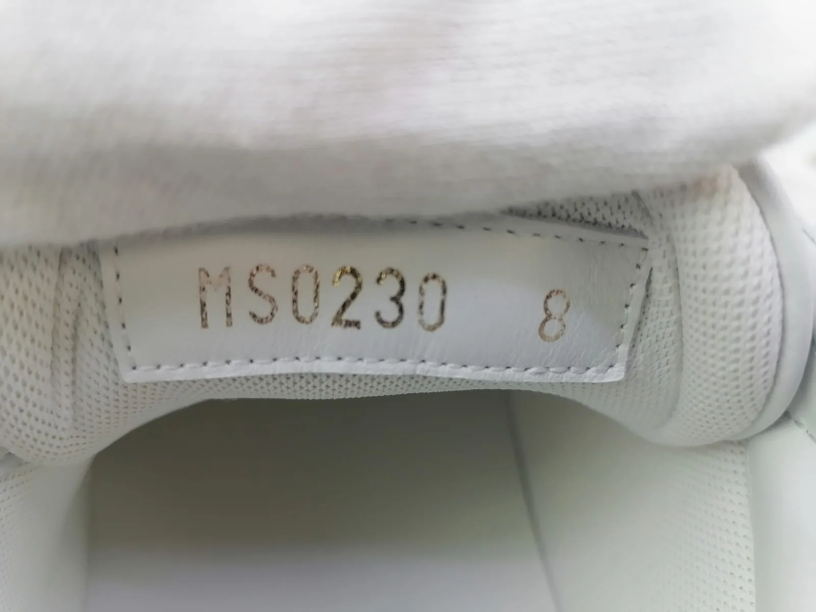 Luxembourg Sneaker