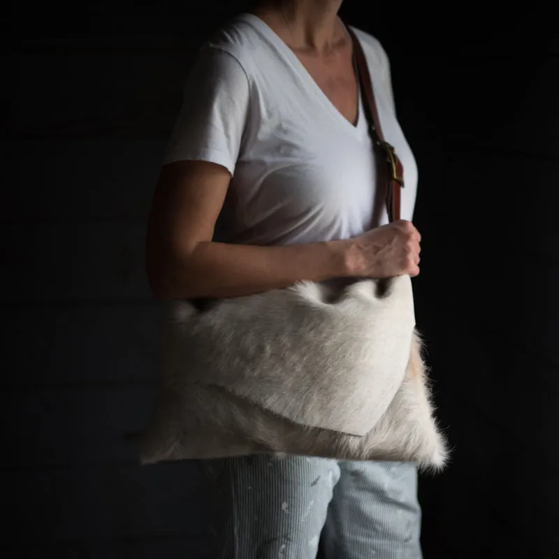 Messenger | Snow Hair Hide
