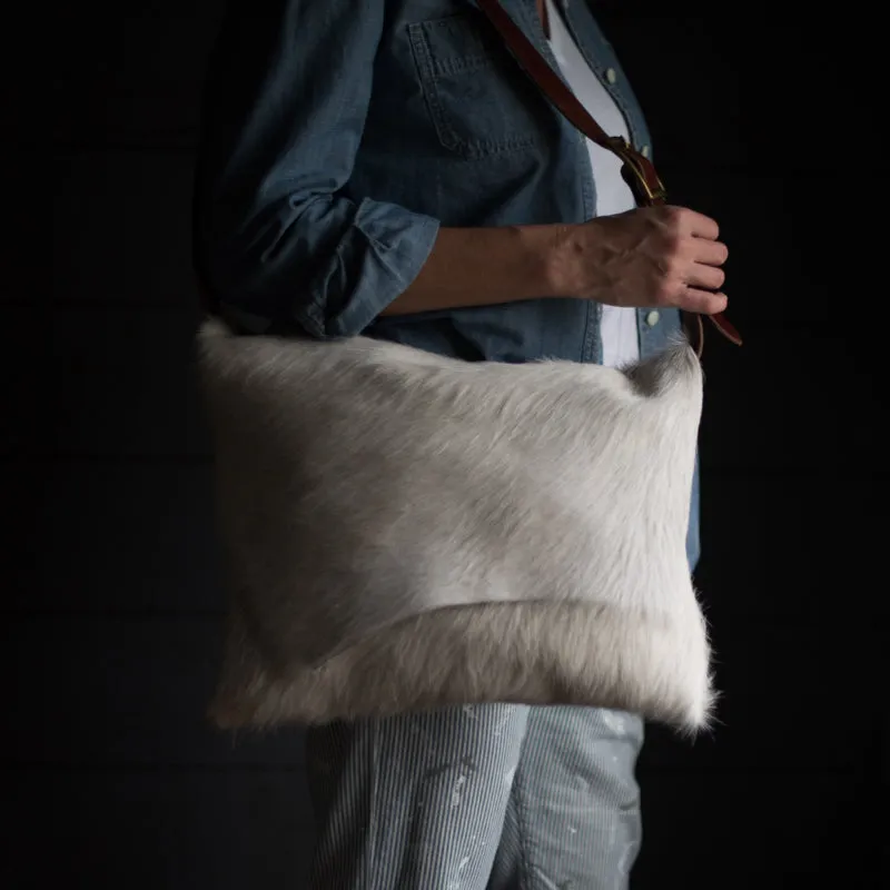 Messenger | Snow Hair Hide