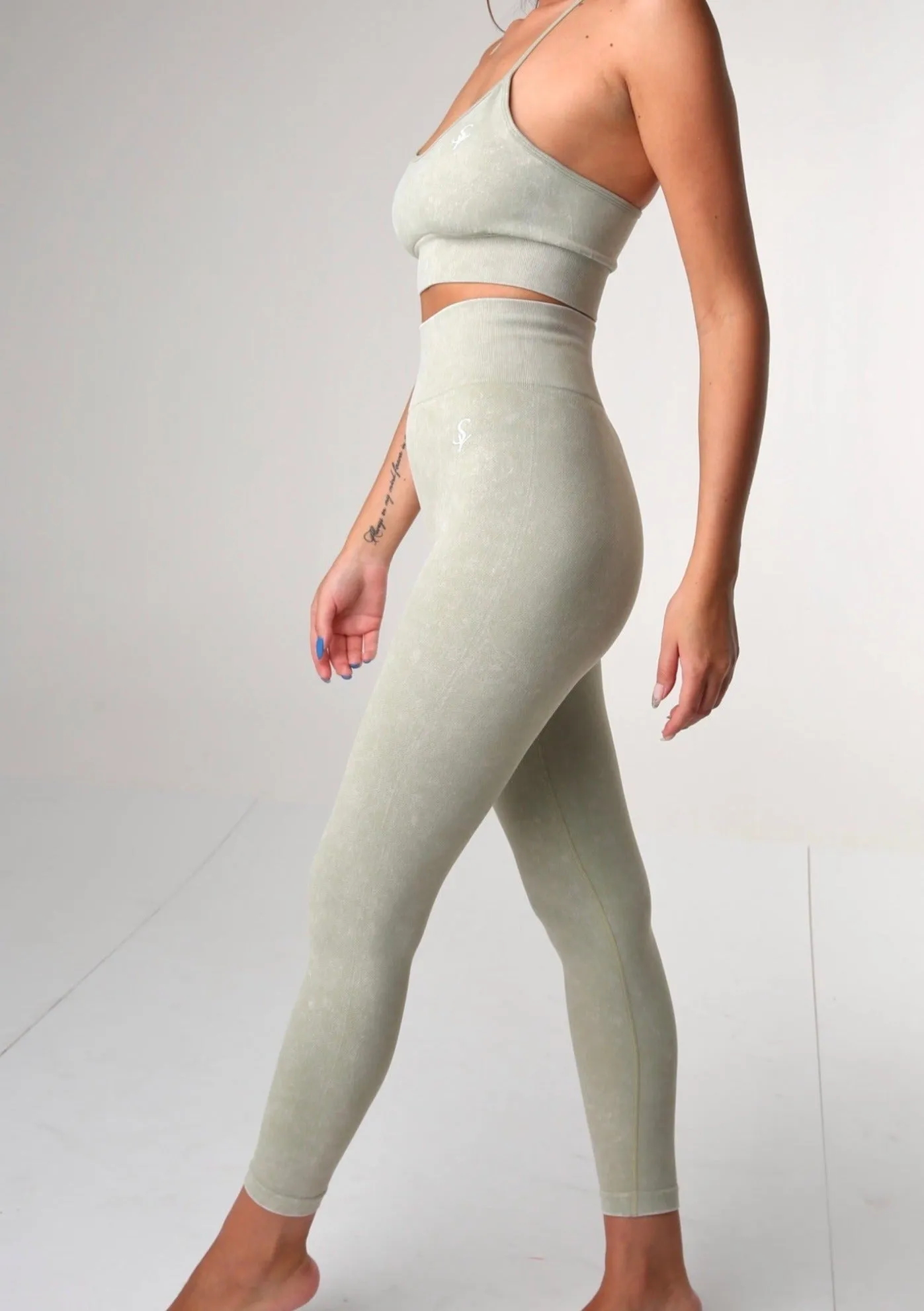 ''Mother Earth''  greenish - 3 piece Zip-Up Yoga Set