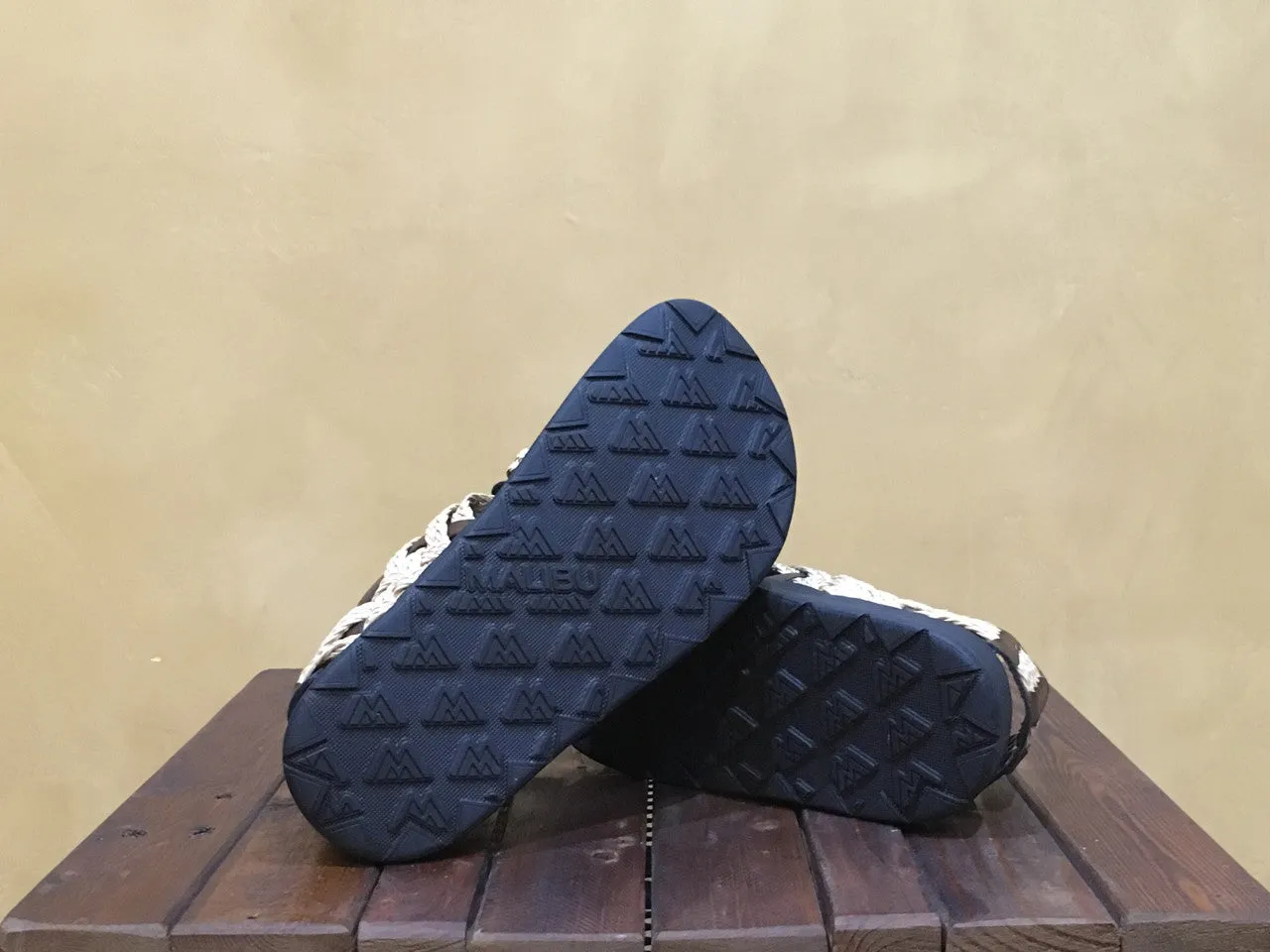 MS010016 Malibu Sandals Canyon Braid Straw/Black