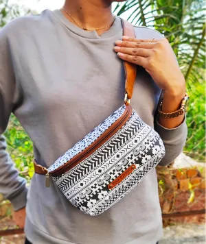 Music Border  Printed  Fanny Pack  White & Black