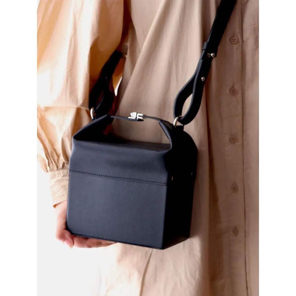 Nappa Dori Black Narvik Mini Sling