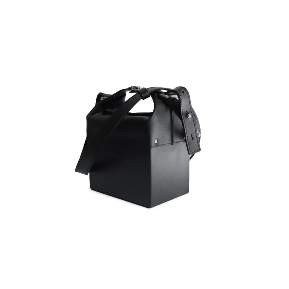Nappa Dori Black Narvik Mini Sling