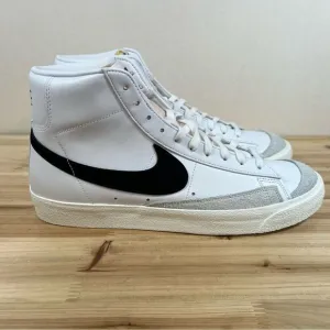 NEW Nike Blazer Mid '77 Vintage sneakers Mens 10 White Black