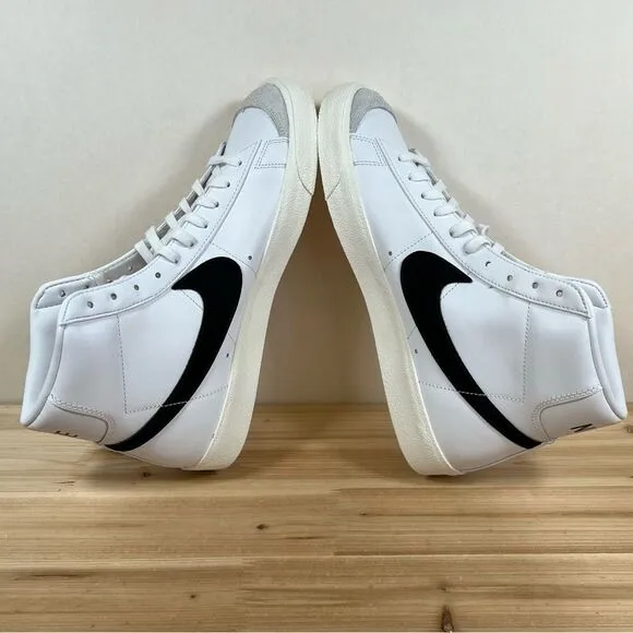 NEW Nike Blazer Mid '77 Vintage sneakers Mens 10 White Black