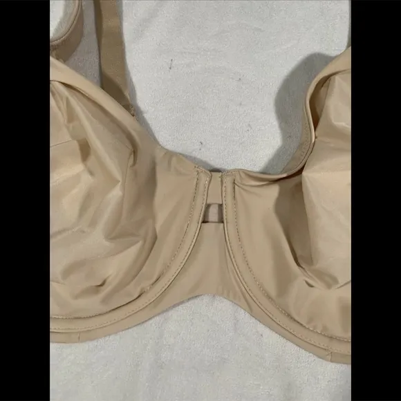 NEW Wacoal First Instinct Seamless‎ Underwire Bra D