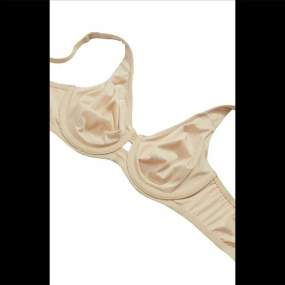 NEW Wacoal First Instinct Seamless‎ Underwire Bra D
