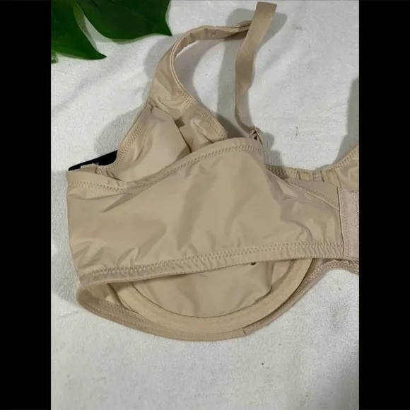 NEW Wacoal First Instinct Seamless‎ Underwire Bra D